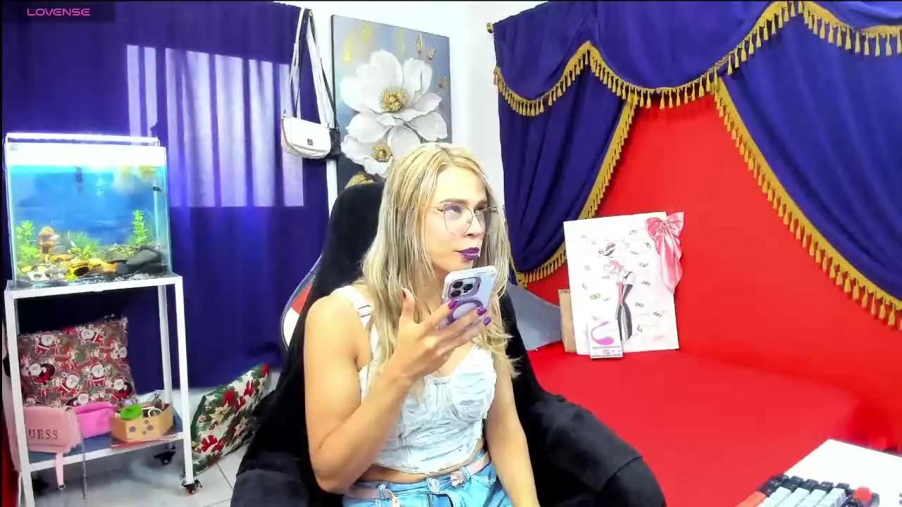 Isabella_Doll — Freechat on Streamray