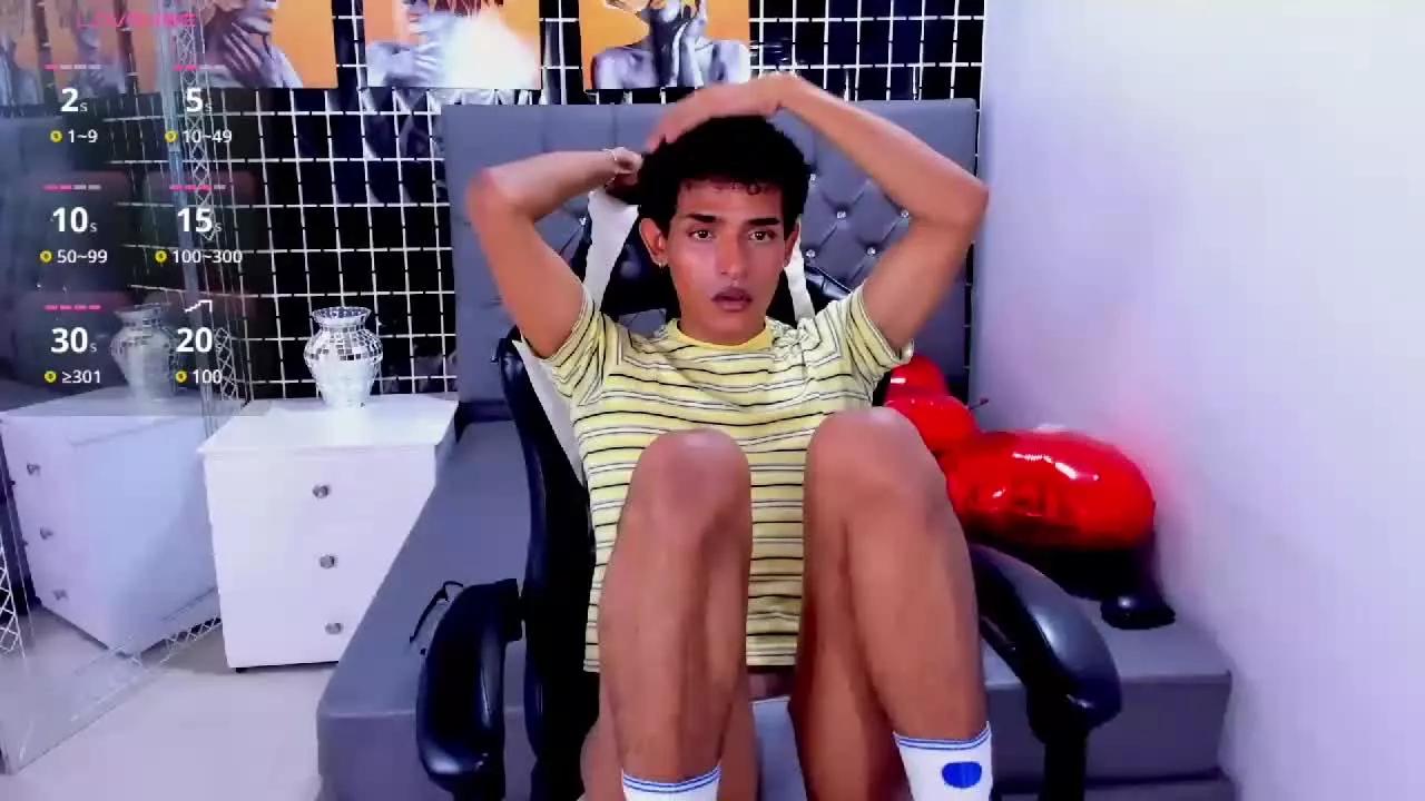 Jess_Hunter18 on Streamray 