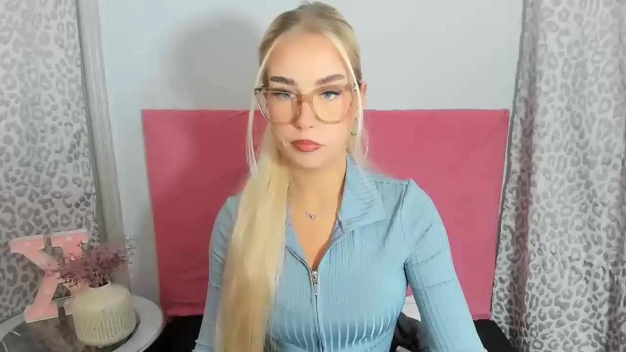 KristyMiss on Streamray