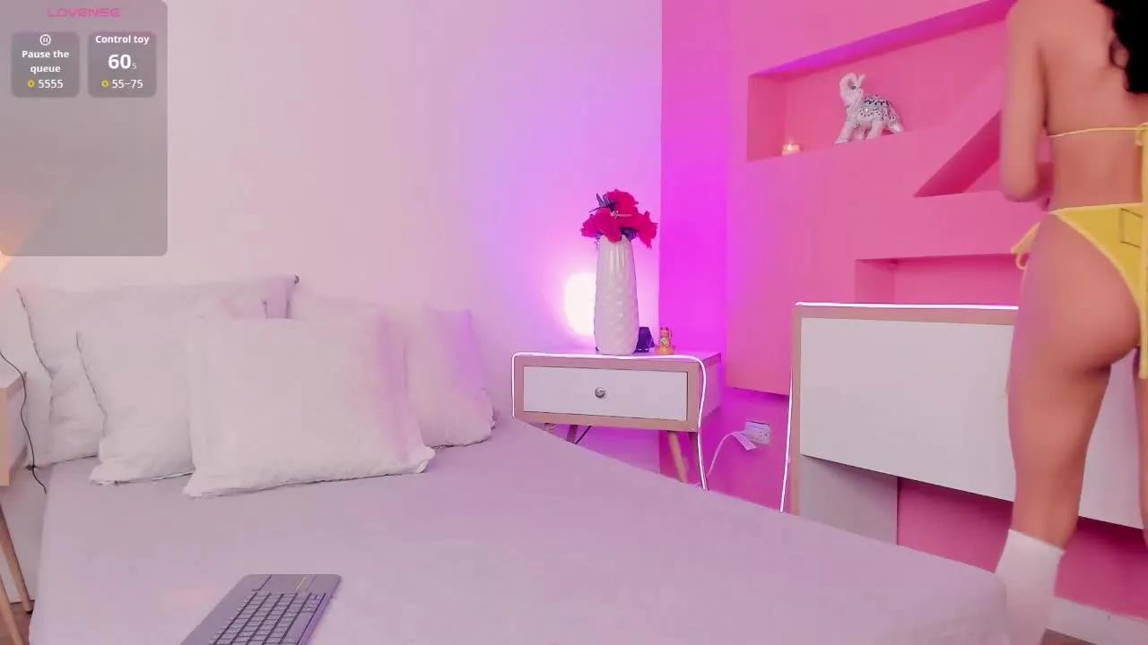 LilaCooper on Streamray 