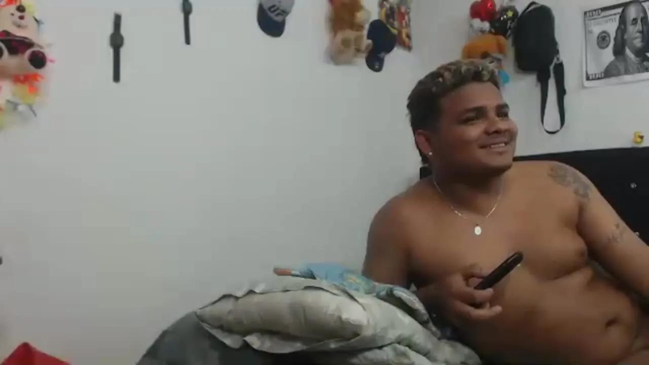 nastycurious on Streamray