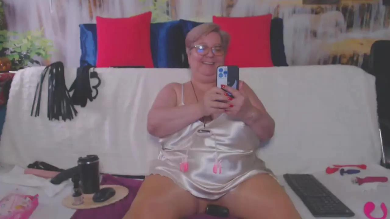 QueenPammy on Streamray