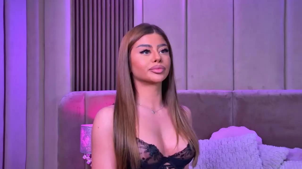 TiffanyYves on Streamray 