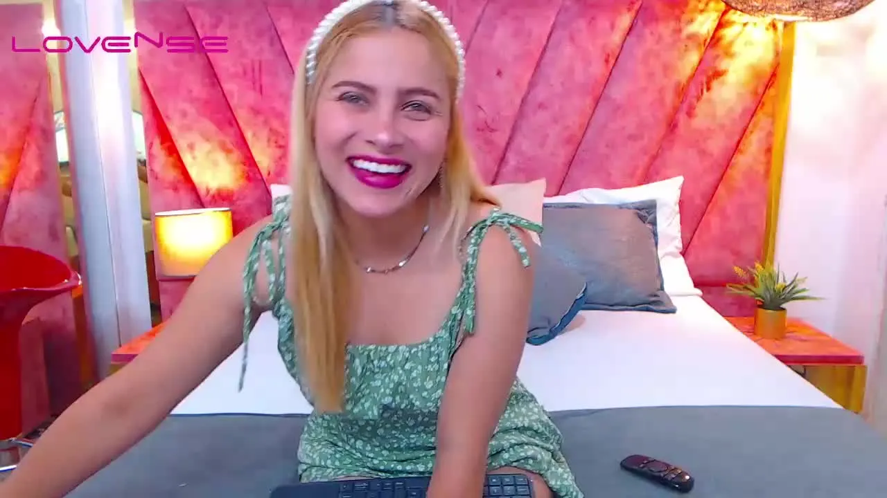 Offline Vexamoon on Streamray