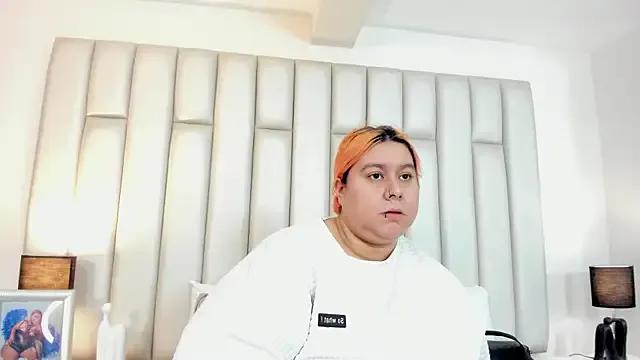 aandreaperez on StripChat 