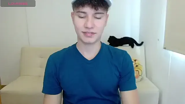 Offline adrian_morelly on StripChat