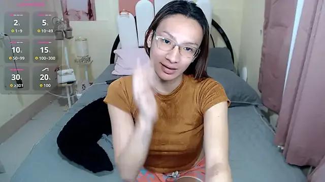 AmandaTheMonsterCock on StripChat 