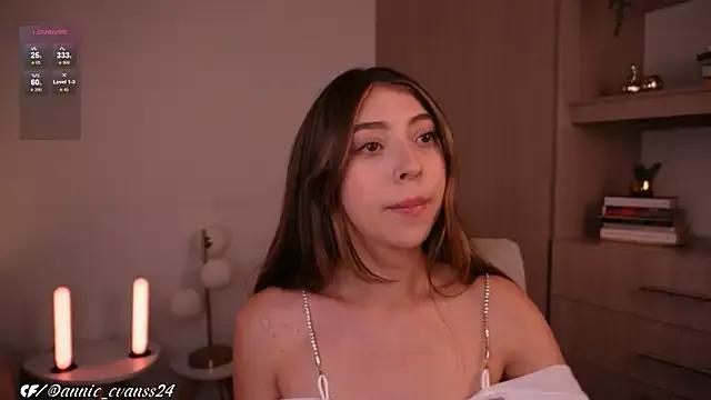 annie24_evans on StripChat 