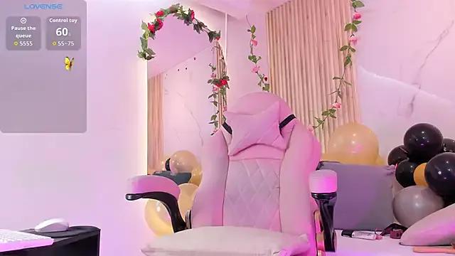 Aria_montgomeri — Be your Queen