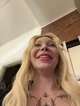 babydolll on StripChat 