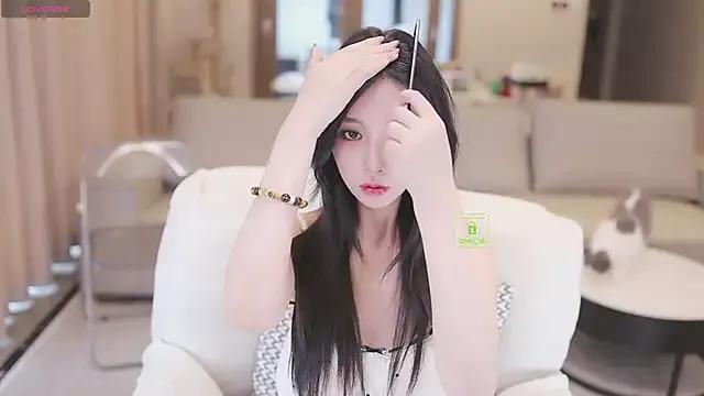 Bella-999 on StripChat 