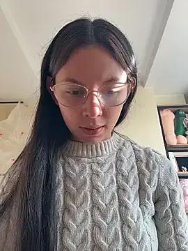 Bonniepark — rub nipples whit saliva 