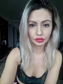 BritanyVegas — Naked oil show