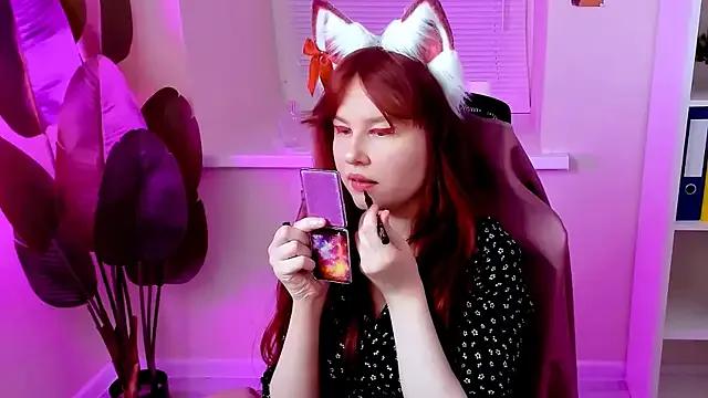 CarolGiggly — Shake ass