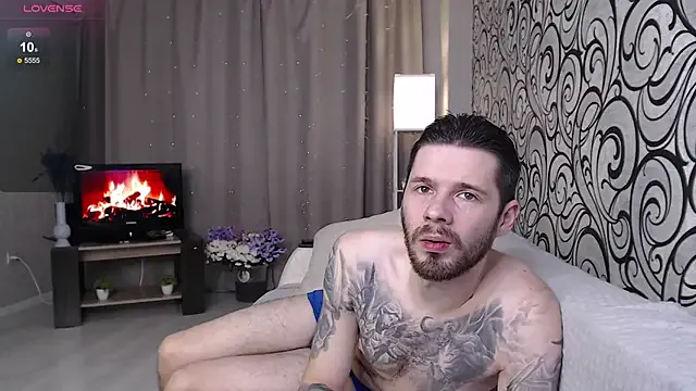 Offline coupleeyess on StripChat