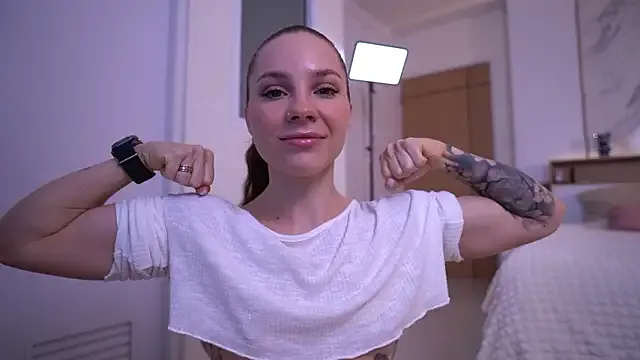 Offline Cute_Foxy@xh on StripChat