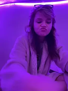 Freechat Cutiepiespanks on StripChat