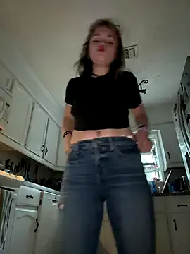 Freechat Cutiepiespanks on StripChat