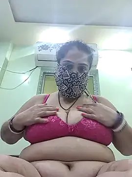 Offline diyam4002 on StripChat