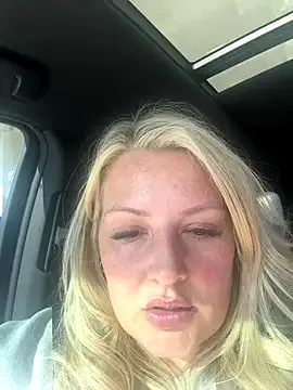 Offline docmilf12 on StripChat