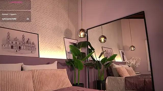 ElleDiane — twerk on dildo