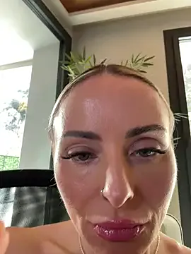 Offline EmaSalis on StripChat