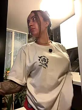 EmmyEvans1 on StripChat 