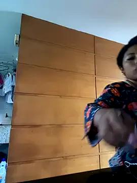 emmyjhonson07 on StripChat 