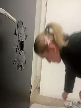 GangBangKitty on StripChat 