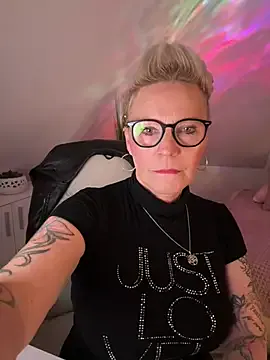 Offline German_Milf on StripChat