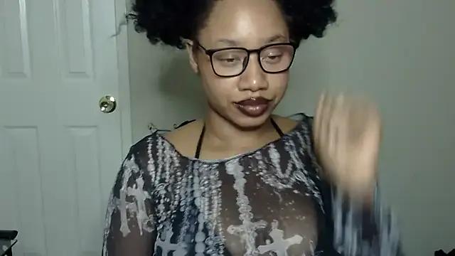 goddessdaisysky on StripChat 