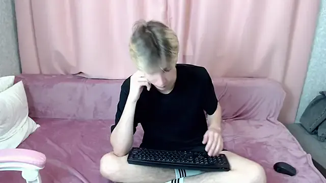 Offline Harvey_foster on StripChat