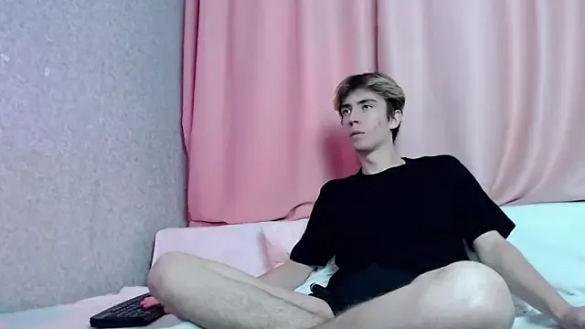 Offline Harvey_foster on StripChat