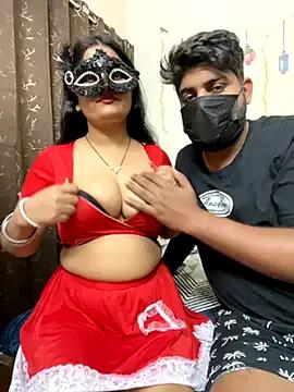 Horny_Riya_bHabhi — Ass show