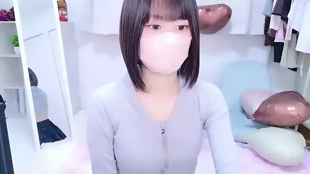 Offline Im_Yu-na on StripChat