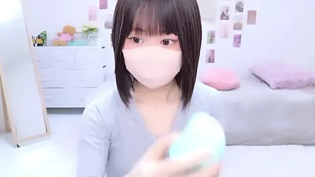 Offline Im_Yu-na on StripChat