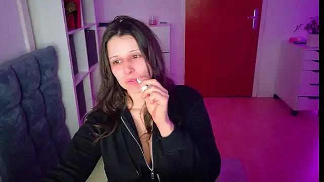 jenna-sxy19 on StripChat 