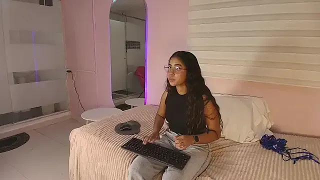 keila_hott20 — oil in my ass