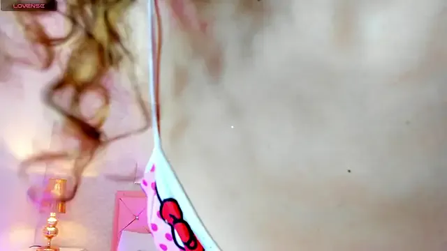 Offline kendallspears_1 on StripChat