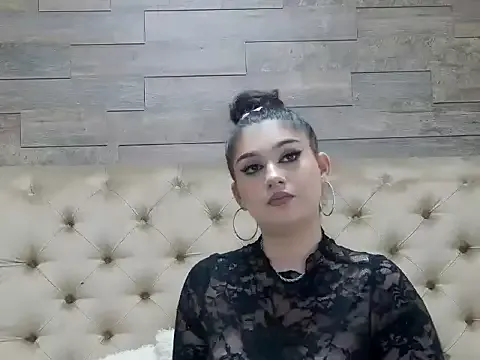 Offline KeylaNoir on StripChat