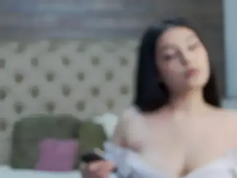 Offline KeylaNoir on StripChat