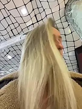 Lia__Love — Moan with fucked up sexy face among peop