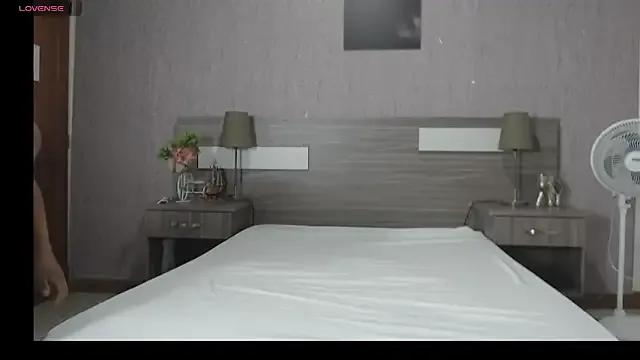 Liiamthompson on StripChat 