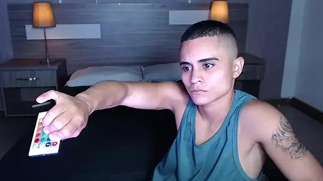 Liiamthompson on StripChat 