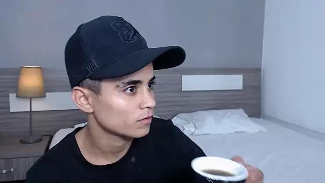 Liiamthompson on StripChat 