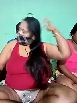 Offline LoveOnStream on StripChat