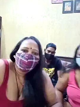 Offline LoveOnStream on StripChat