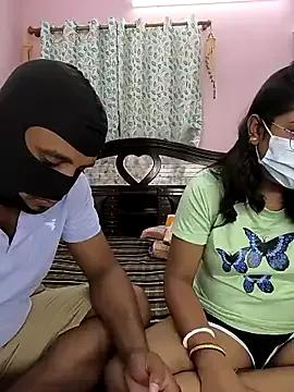 Lovlycouple1 on StripChat 