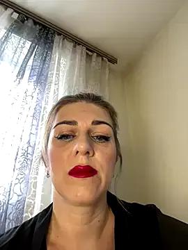 Lusi_Luxary — Spank the ass