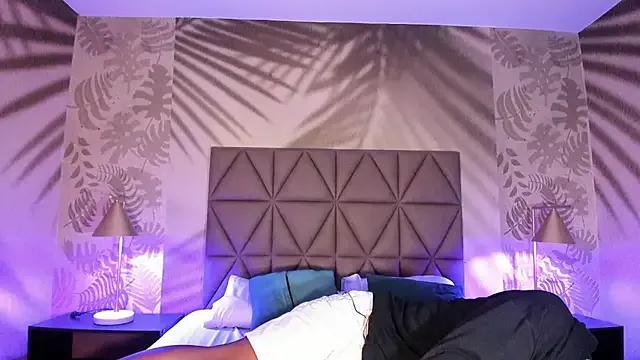 Maxim-Walker — CREAM IN ASS